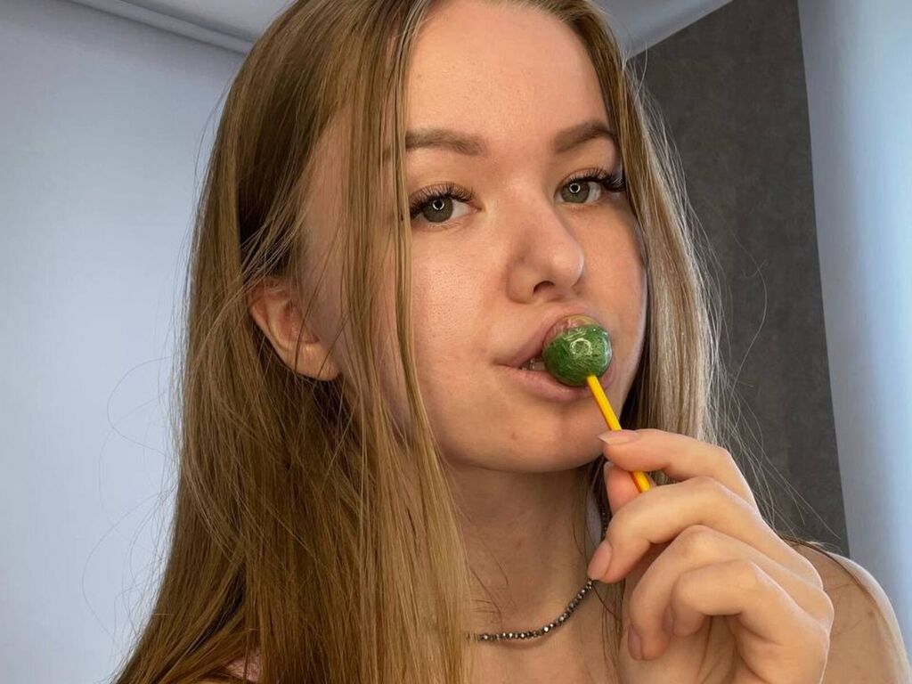 Monellyrose's profile - Image n°1