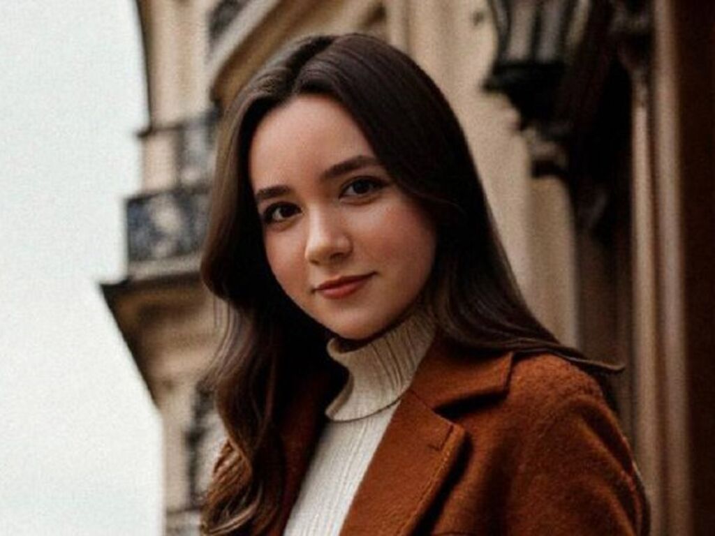 Monicabrownie's profile - Image n°1