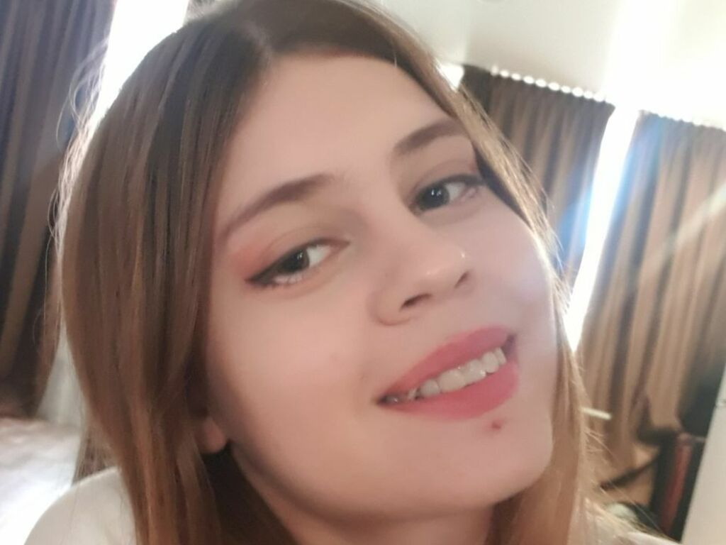 Monicaknigh's profile - Image n°0