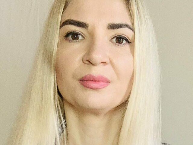 Monicamoore's profile - Image n°3