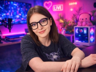 Sexo por webcam con Monicareymund