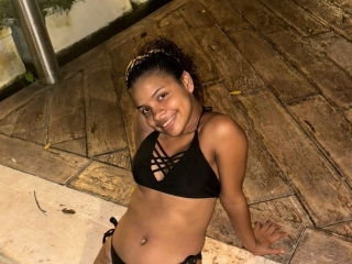 Sexo por webcam con Monicarobles19