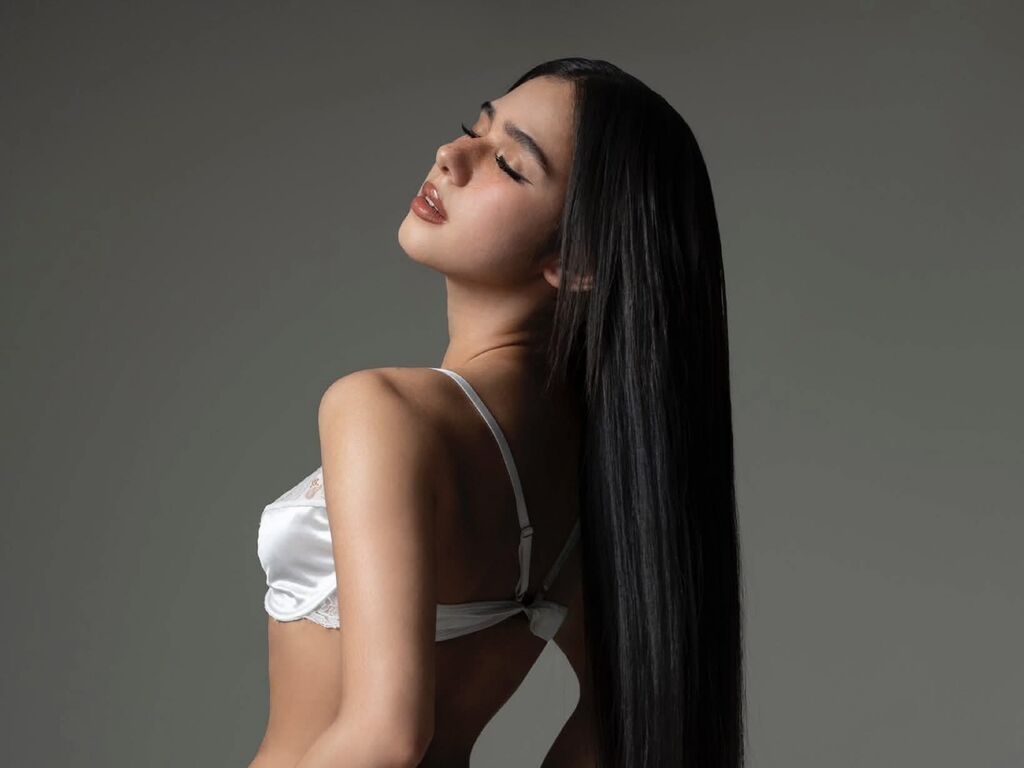 Moniquecyrus' profilo - Immagine n°1