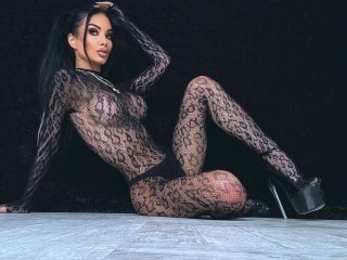 Webcam sex with Moniquespelll