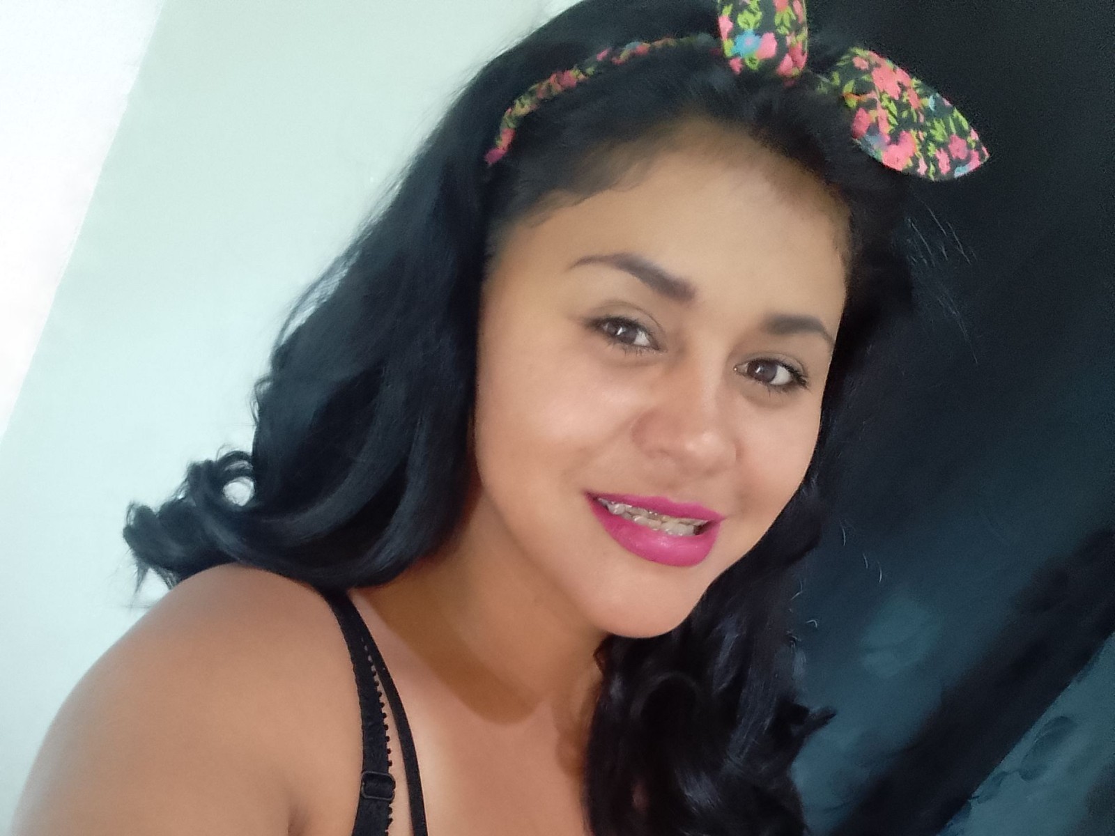 Monirouse's profile - Image n°0
