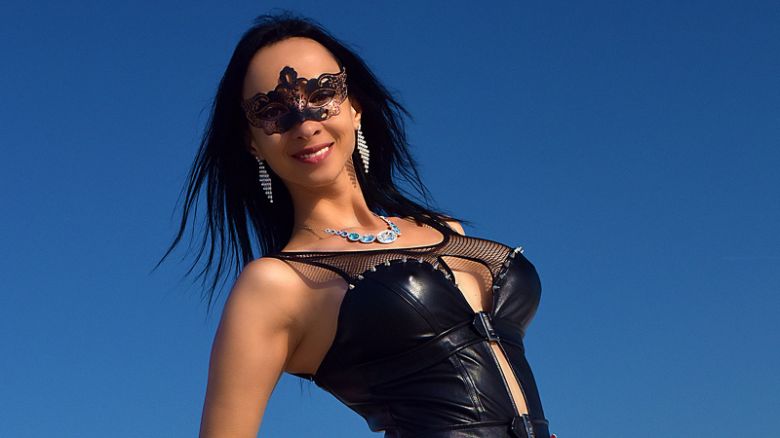 Perfil con moonshine - Imagen  n°9