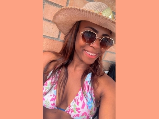 Sexo por webcam con Morena_Kenner