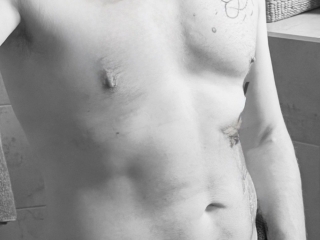 Webcam sex with Mr_Mrs_Benaughty