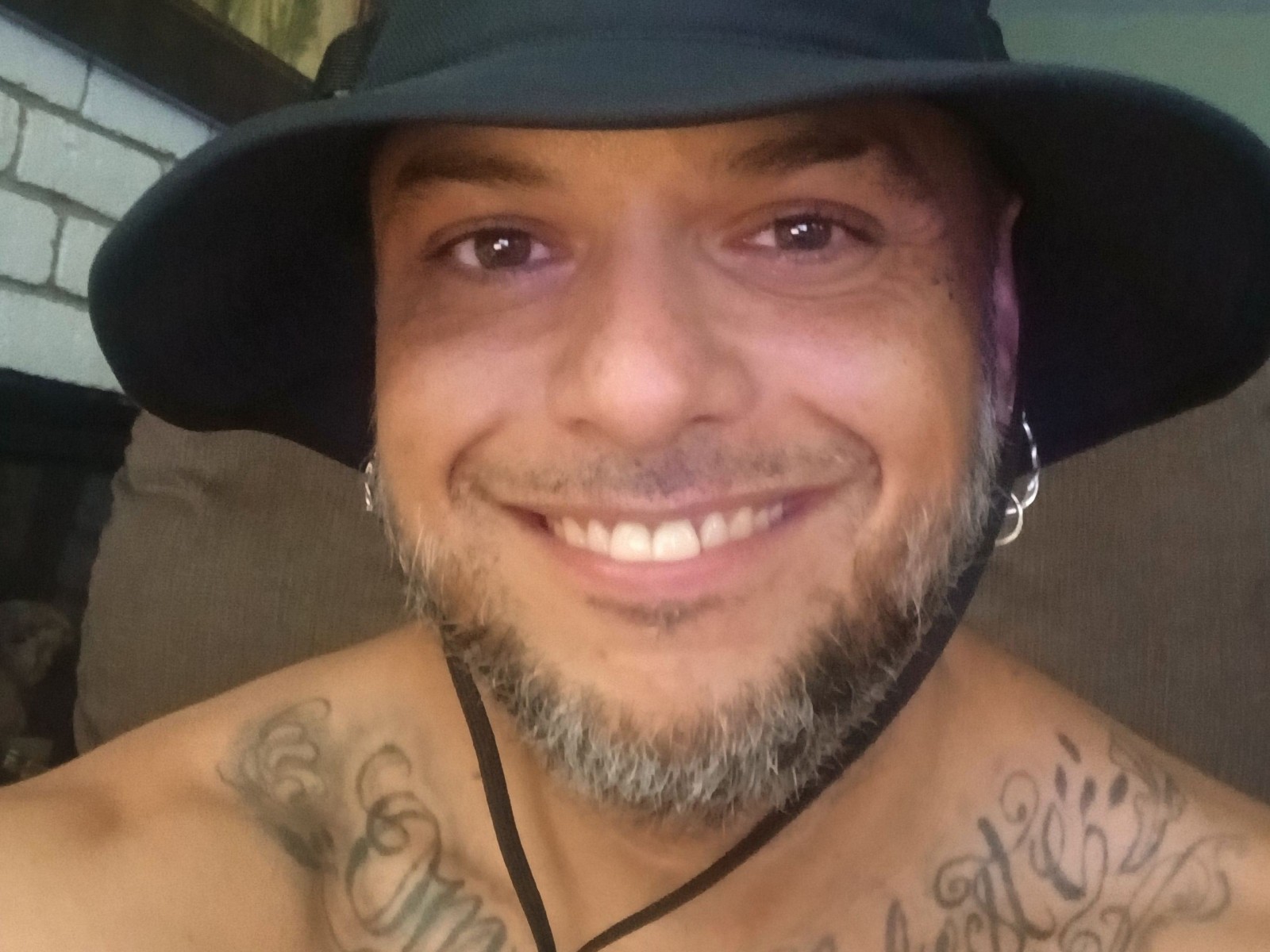 Mrcunnilinguist20's profile - Image n°0