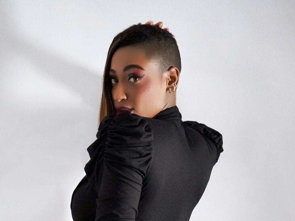 Nahomyowenn's profile - Image n°1