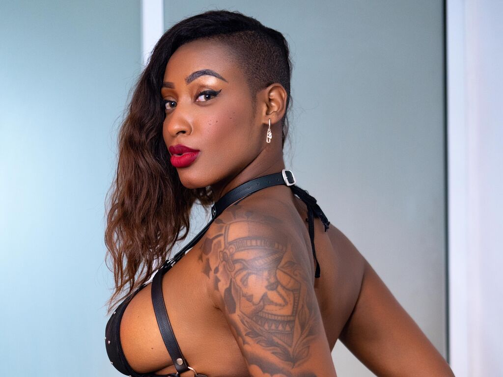 Nahomyowenn's profile - Image n°1