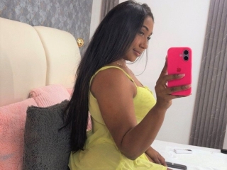 Webcam sex met Naiomiross
