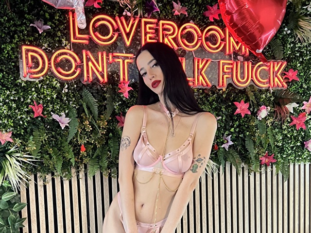 Nakedmolly's profiel - Afbeelding n°5