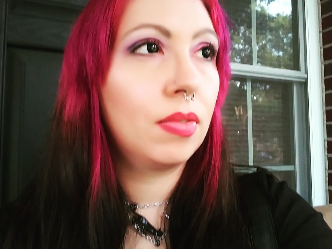 Natashaneonlights's profile - Image n°1