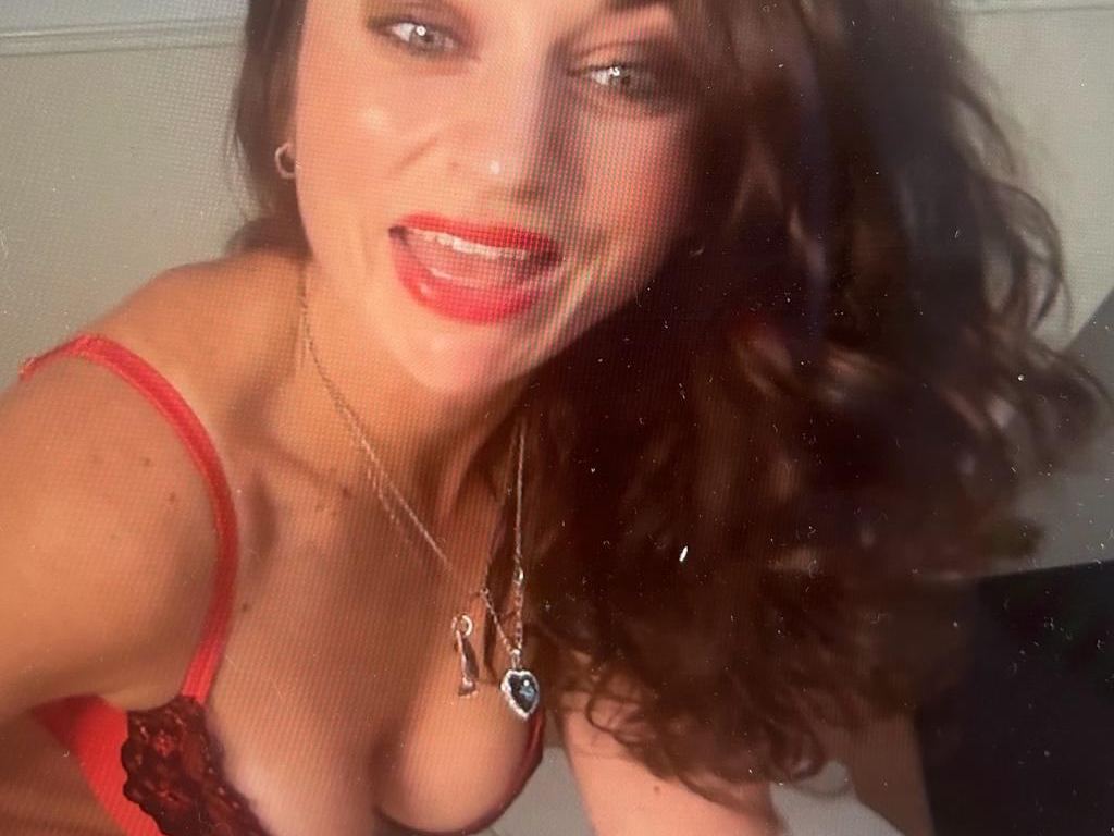 Naughtydollyuk's profile - Image n°4