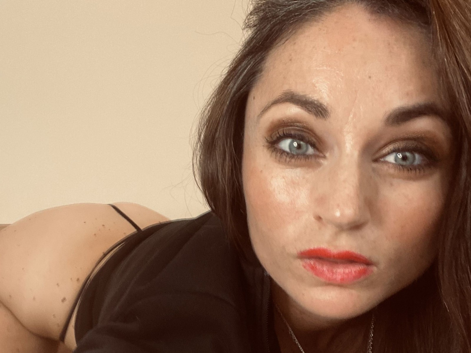 Naughtydollyuk's profile - Image n°3
