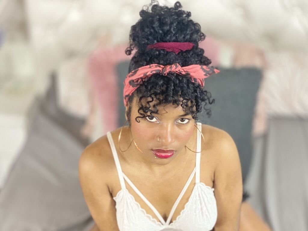 Nayinameli's profile - Image n°0
