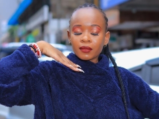 Sexo por webcam con Nekesa