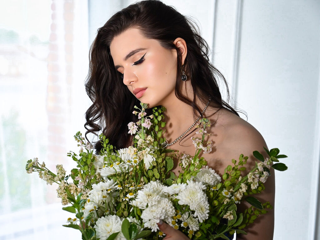 Nelliemedina's profile - Image n°3