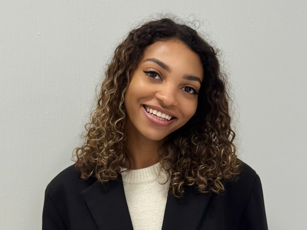 Nelliewalters's profile - Image n°1