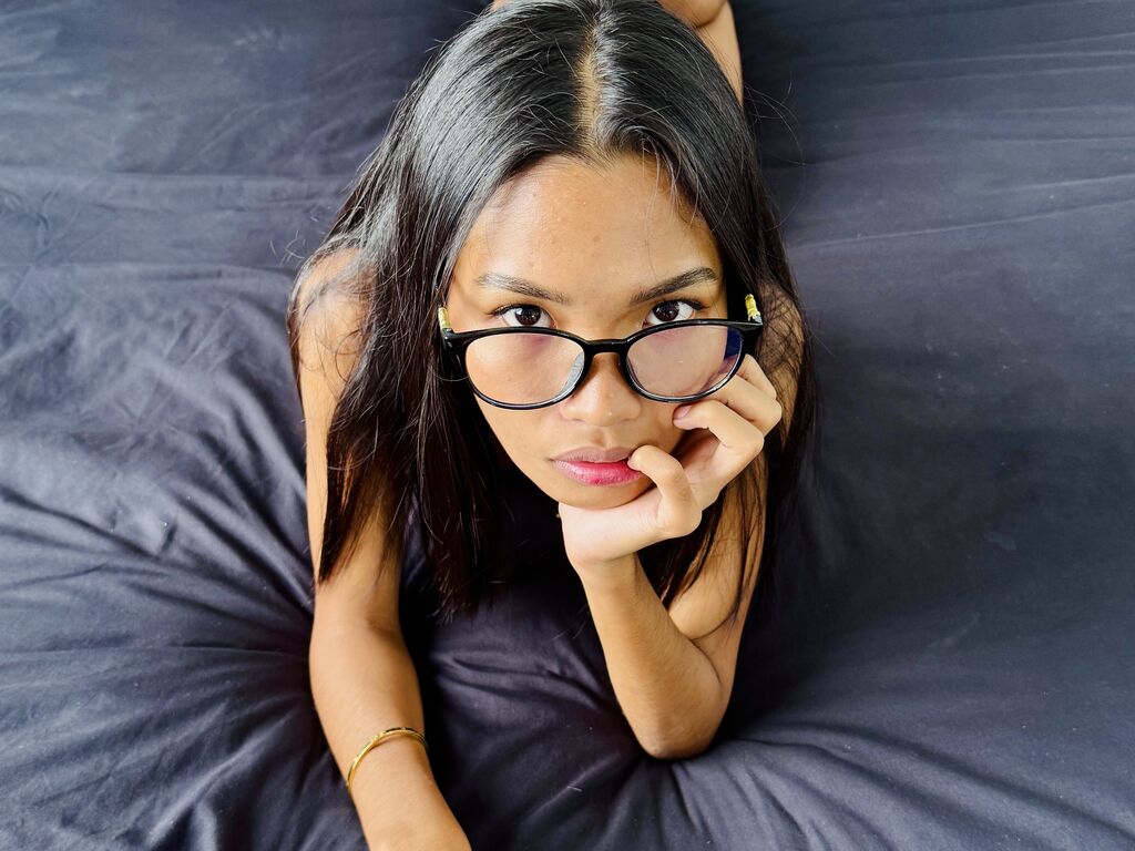 Nerdyroxy's profile - Image n°0