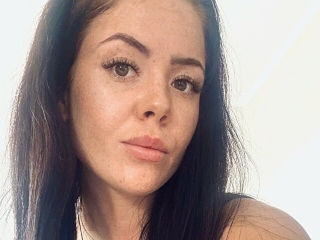 Sexo por webcam con NicoleCute