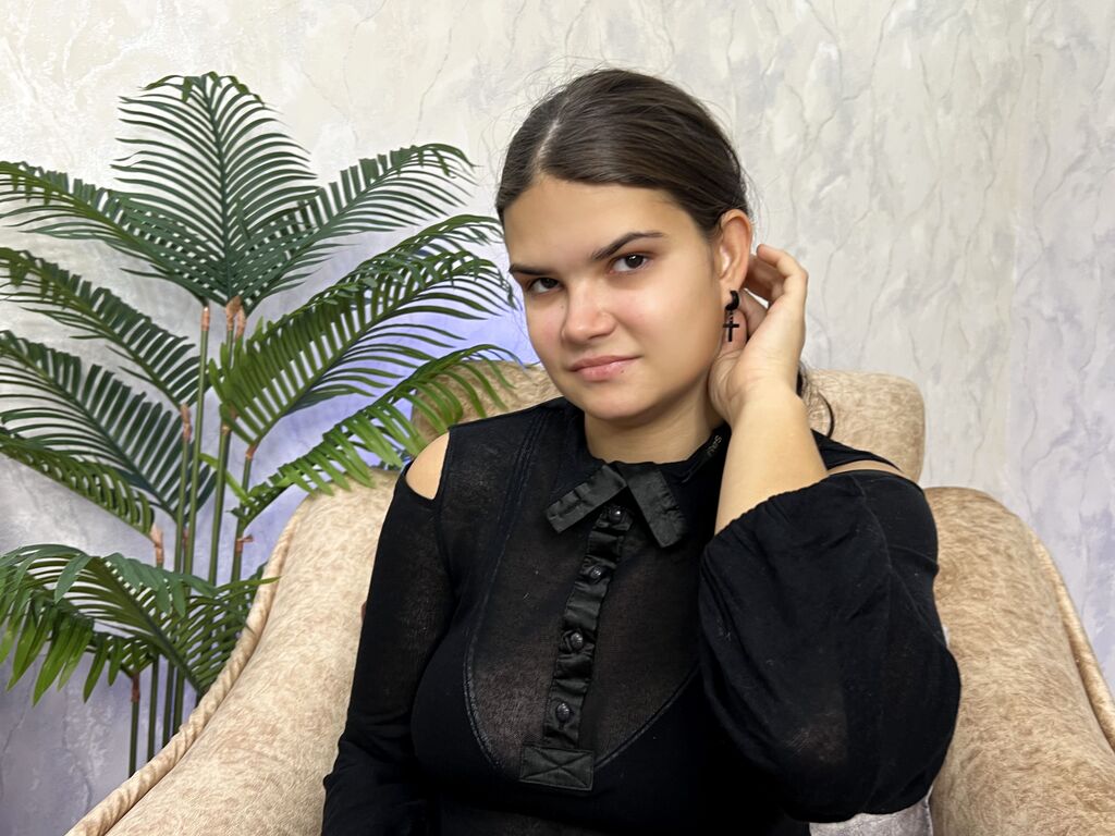 Nicoledeleon's profile - Image n°0