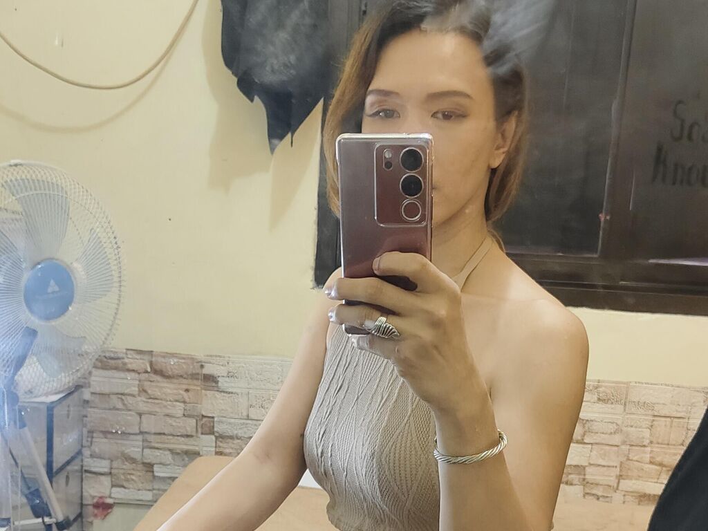 Nicolemonreal's profile - Image n°1