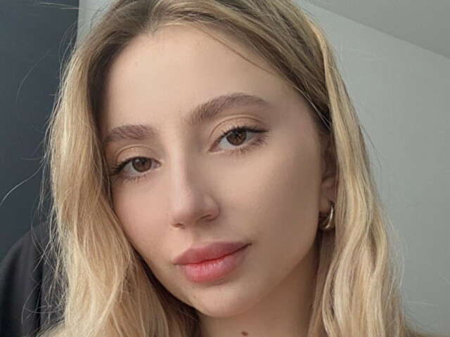 NicoleNovak's profile - Image n°4