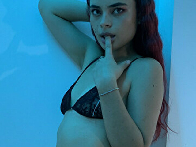 NicollSaenz's profile - Image n°2