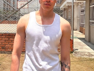 Sexo por webcam con Nicolo_Damiano