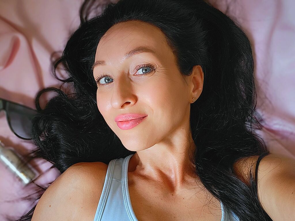 NikaJunes's profile - Image n°2