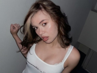 Sexo por webcam con Nikarodrigez