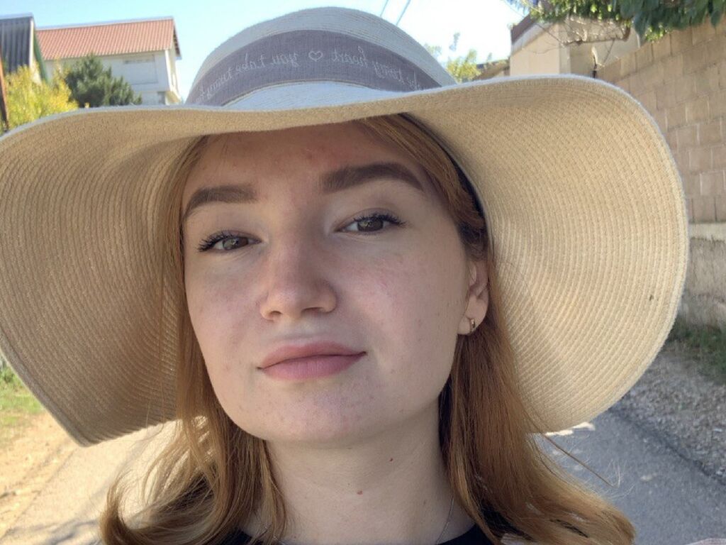 Perfil con Nikaromanovskaya - Imagen  n°1