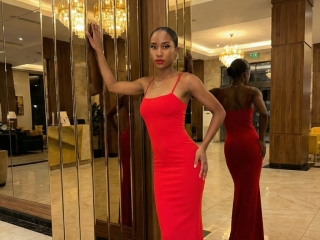 Sexo por webcam con Nikitasin