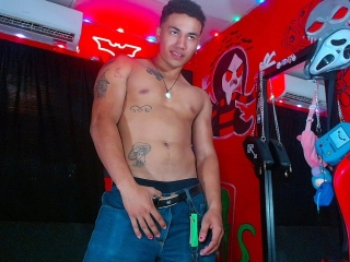 Webcam sex with Nikkithebeastx