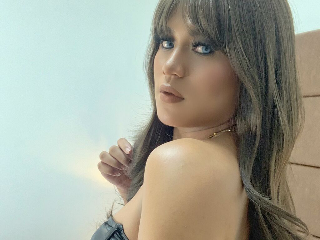 Nikkymartinz's profile - Image n°1