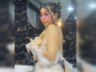 Sexo por webcam con Nikoleevans