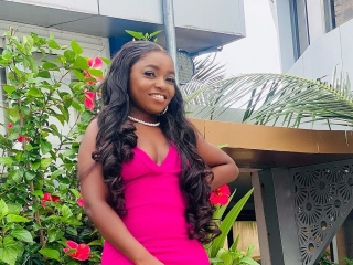 Webcam sex con Ninakiki