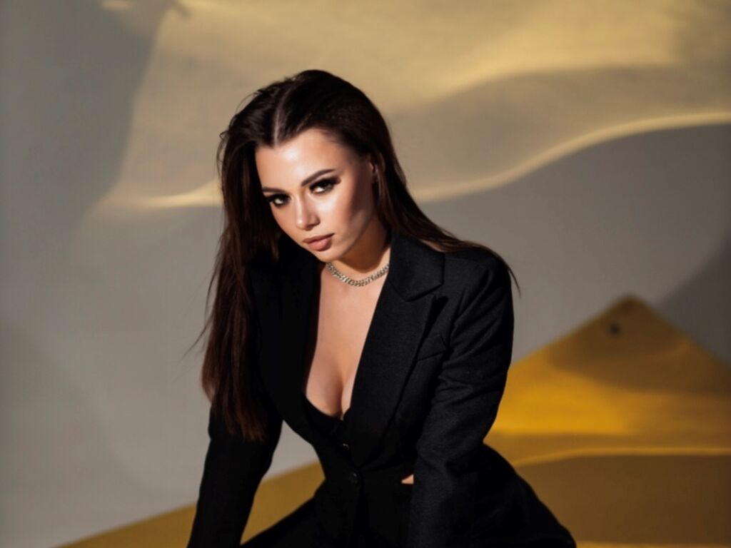 Ninalindsey's profile - Image n°2