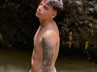 Webcam sex with Noah_Coleman