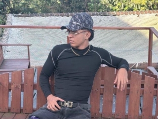 Webcam sex con Noahcole22