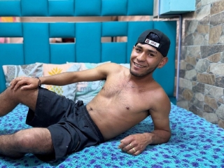 Sexo por webcam con Noahwarm