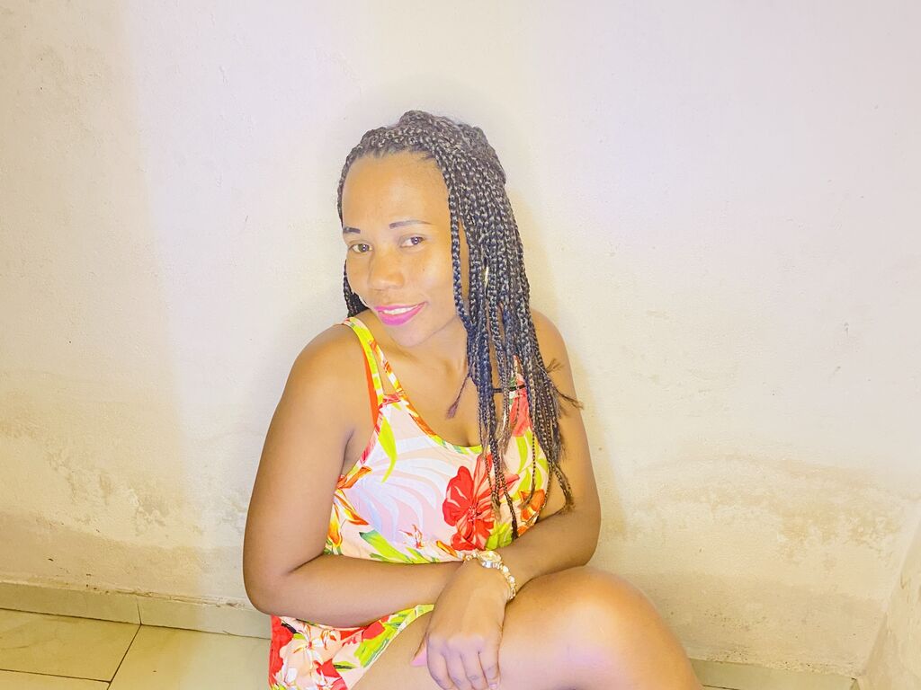 Norahbella's profile - Image n°0