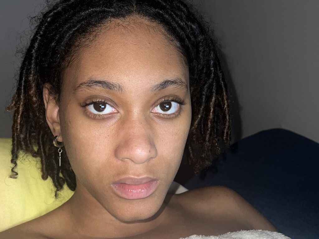 Nylabrooke's profile - Image n°2
