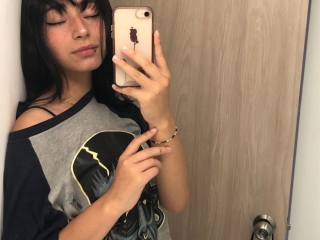 Webcam sex met Nyxiere