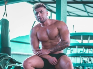 Webcam sex met OwenMaxiimus