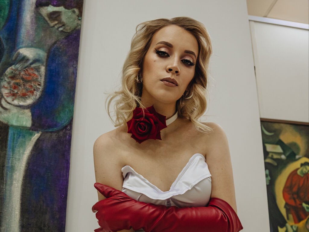 Oliviaelton' profilo - Immagine n°6