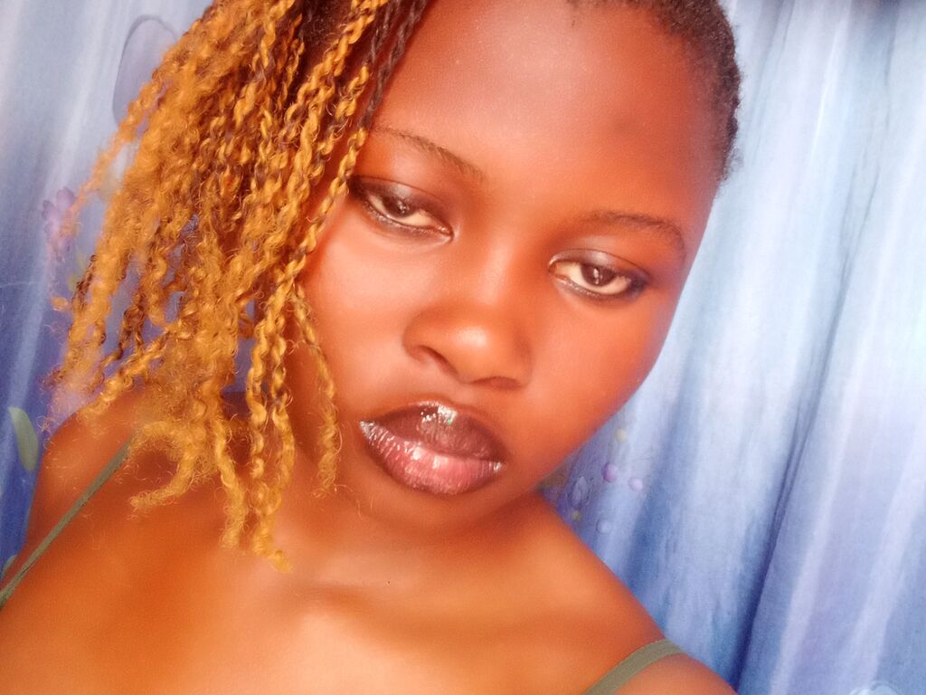 Oluchi's profiel - Afbeelding n°1