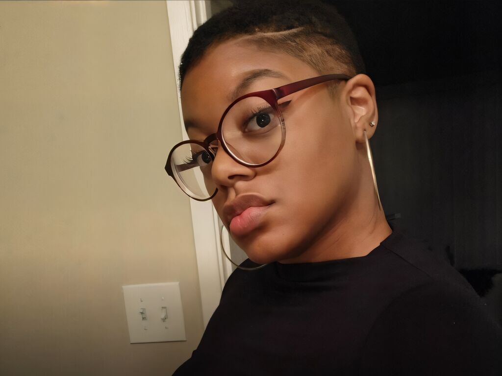 Onyxdahlia's profile - Image n°1